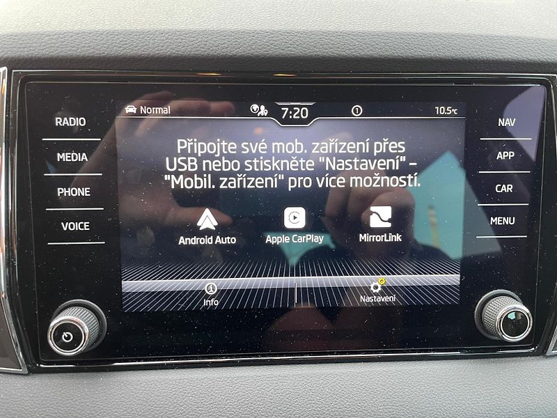 Škoda Karoq 1,5TSi DSG - fotka 28 z 34