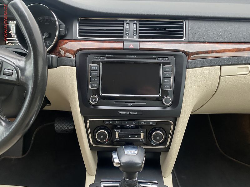 Škoda Superb (2010) 2.0 TDi, Elegance, DSG, bixen - fotka 12 z 18