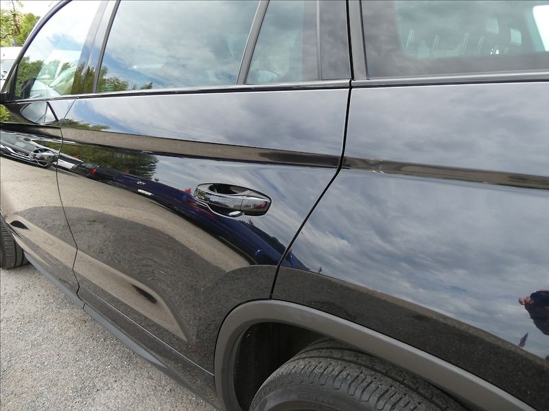 Škoda Kodiaq 2,0 TDi176kW RS 4x4 DSG 7.míst - fotka 16 z 50