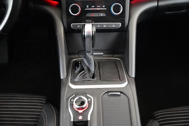 Renault Talisman - fotka 22 z 24
