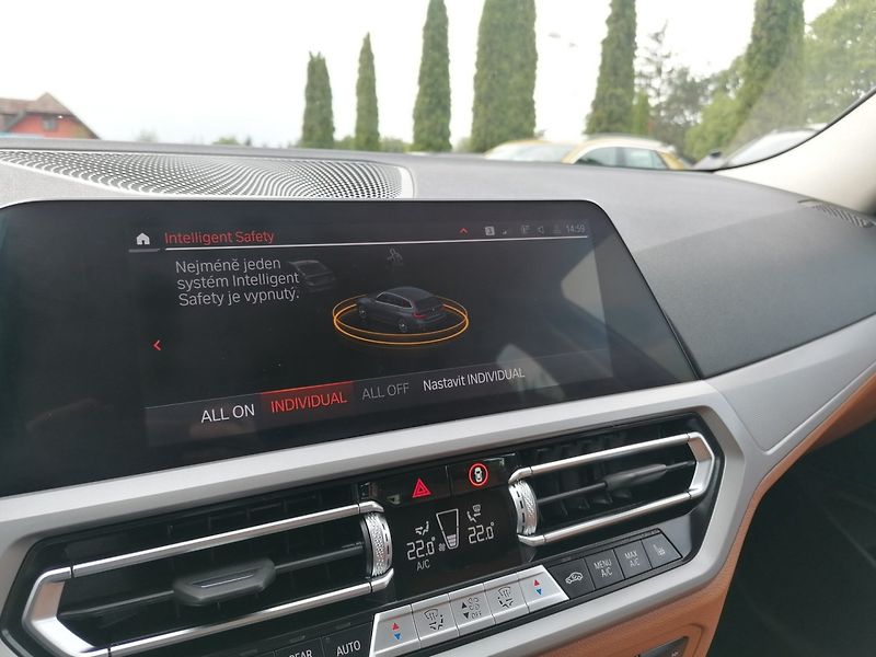 BMW Řada 3 (2022) 2.0 318IA 115kW Kůže - fotka 19 z 36