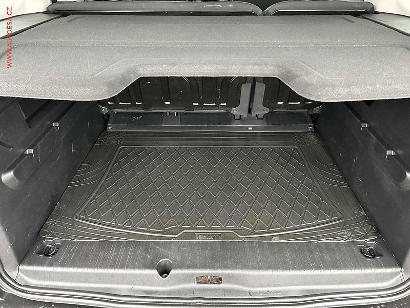 Peugeot Rifter (2019) 1.2PT, 1.maj,ČR, servis - fotka 7 z 15
