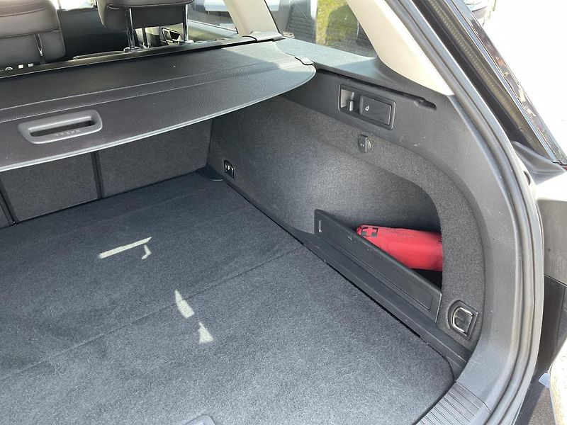 Volkswagen Passat 2.0TDi Dsg 4x4 HIGHLINE-DPH-ČR - fotka 24 z 38