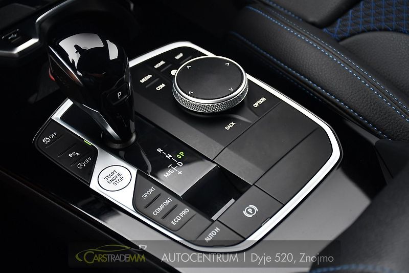 BMW Řada 2 218d M-SPORT 1M ČR HUD - fotka 31 z 46