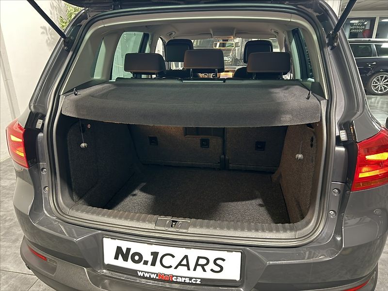 Volkswagen Tiguan 1,4   TSI 90KW CUP VÝHŘEV TOP - fotka 27 z 36