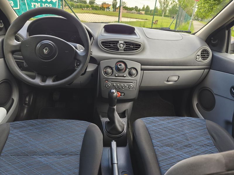 Renault Clio 1.2 confort- nové rozvody - fotka 23 z 23
