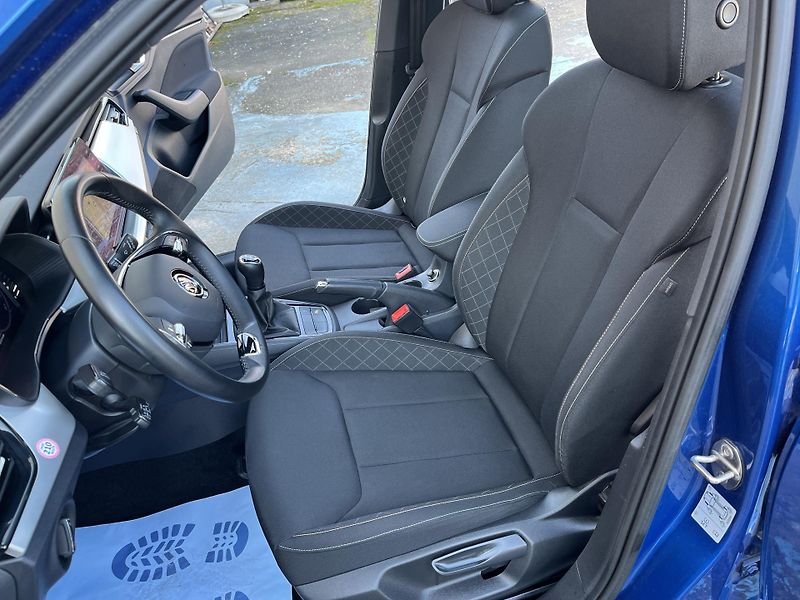Škoda Kamiq (2022) 1.5TSI 110KW ACTIVE LED TAŽNÉ - fotka 21 z 47