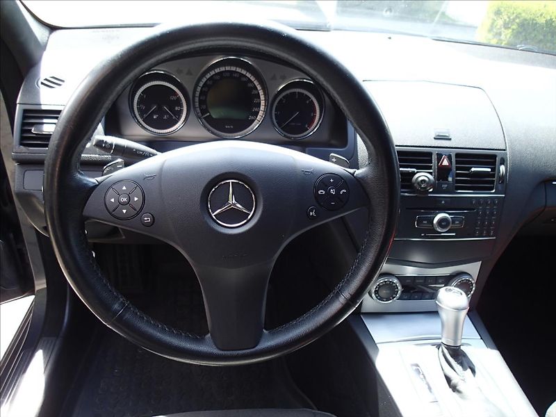Mercedes-Benz Třídy C 3,0 165 kW, CDI, 4x4,Automat - fotka 13 z 34