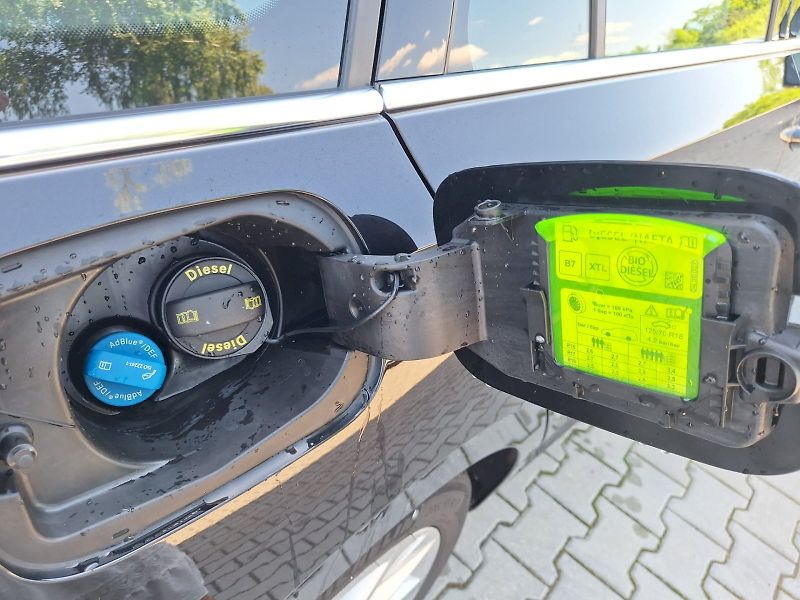 Škoda Octavia (2023) COMBI / 2.0 TDI / 85 kW / 6MP - fotka 31 z 33