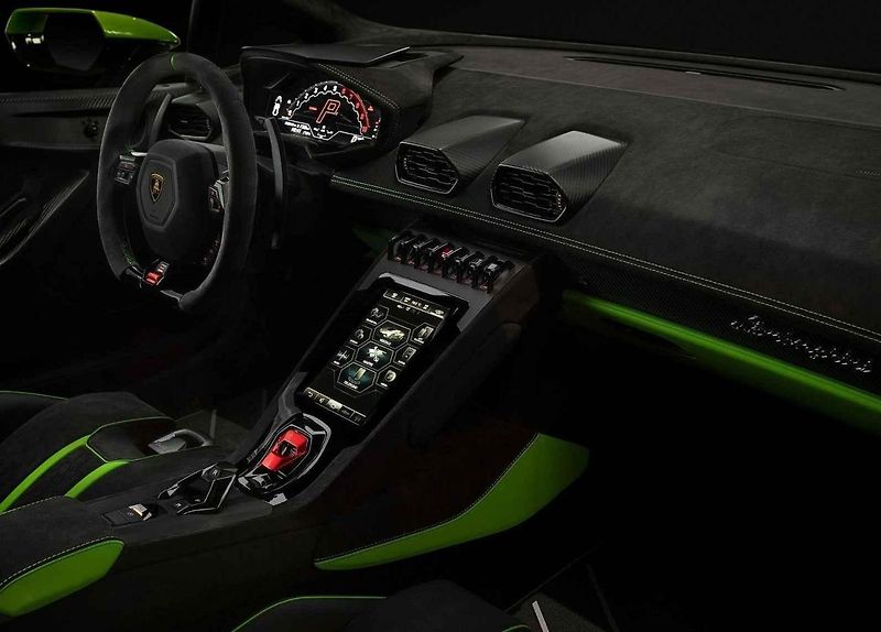Lamborghini Huracán Tecnica při odhalení v Praze