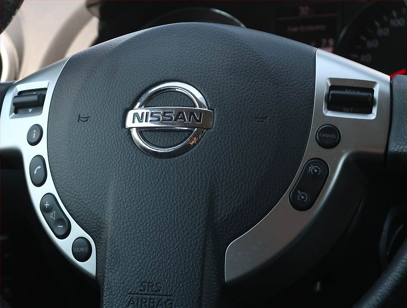 Nissan Qashqai (2013) 2.0, Automat, ČR,1.maj - fotka 21 z 21