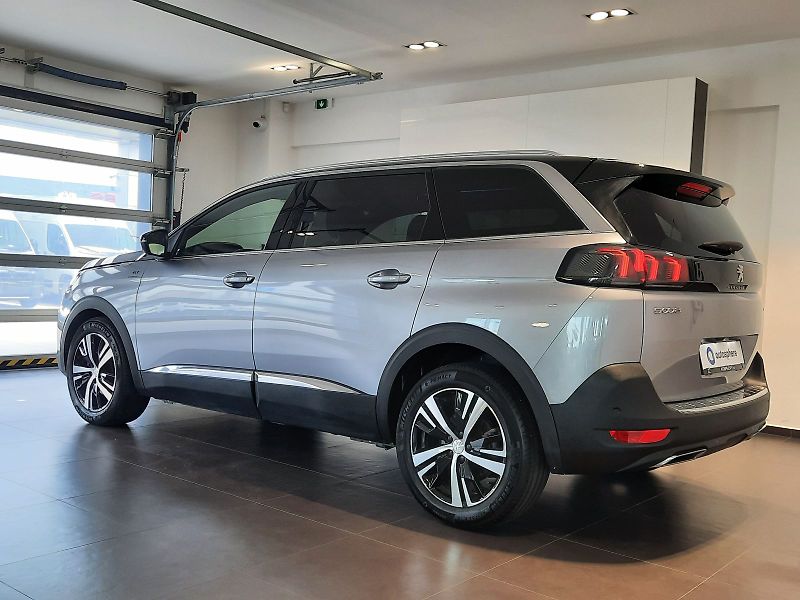 Peugeot 5008 (2023) GT 1.5 BlueHDi 130k EAT8 - fotka 6 z 11