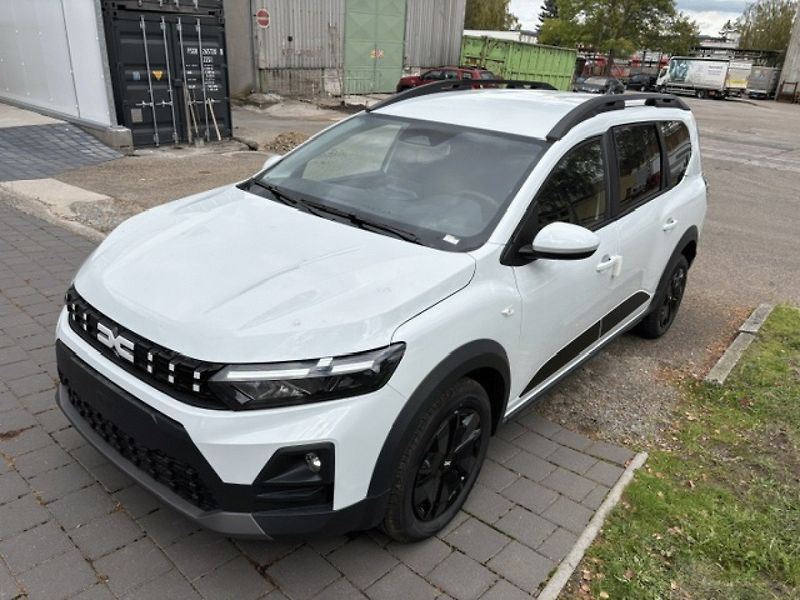 Dacia Jogger (2026) Expression TCe 110 - fotka 2 z 13