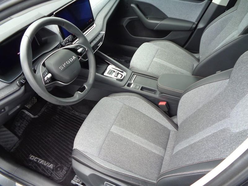 Škoda Octavia 1.5 TSI e-TEC DSG TOP SELECTIO - fotka 10 z 29
