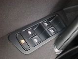 Volkswagen Golf (2018) 1.4 TSI, Navi, Tempomat - náhled 16