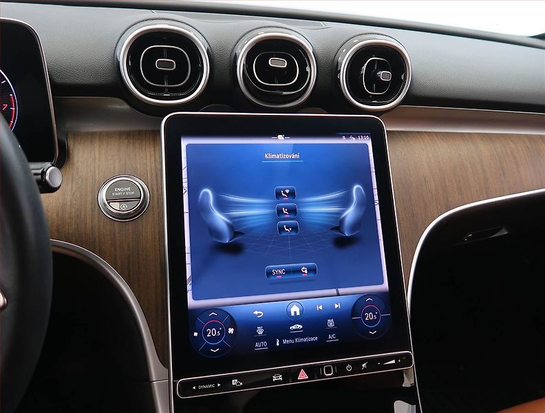 Mercedes-Benz Třídy C (2022) Avantgarde C 180 - fotka 16 z 32