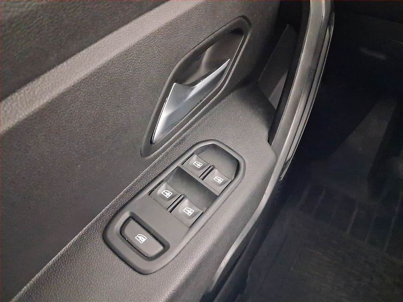 Dacia Duster (2019) Comfort 1.6 SCe, ČR,1.maj - fotka 17 z 18