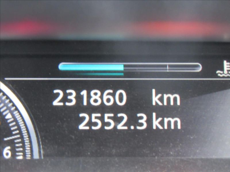 Renault Grand Scénic 2,0 dCi 118kW 1.majitel 7 míst - fotka 15 z 33