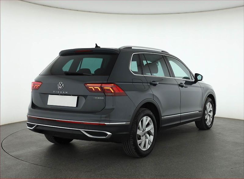 Volkswagen Tiguan (2021) Elegance 1.4 TSI eHybrid - fotka 5 z 23