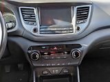 Hyundai Tucson (2018) 1.6GDi, AC, výhřev sed - náhled 11