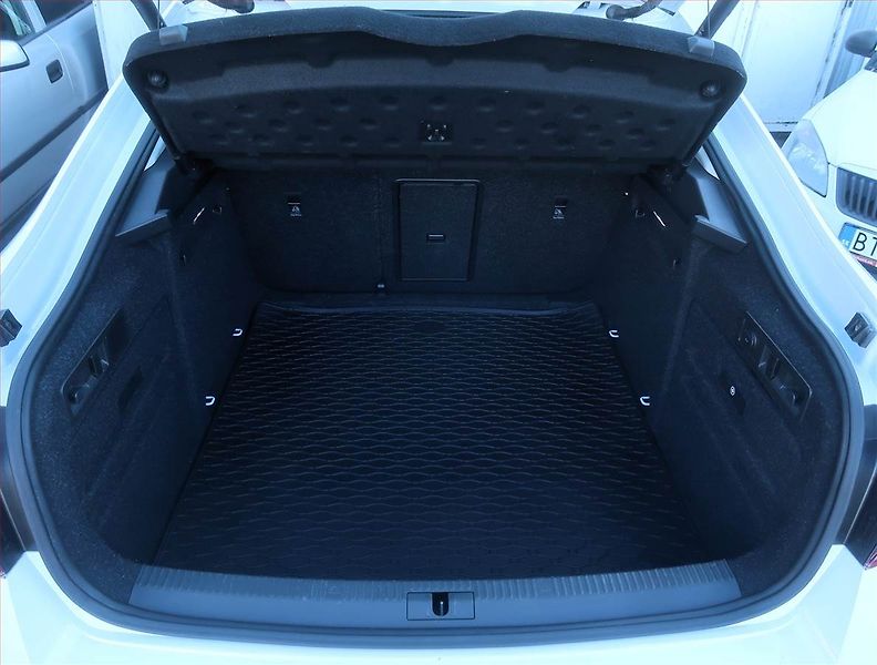 Škoda Superb (2023) Style 2.0 TDI - fotka 14 z 17