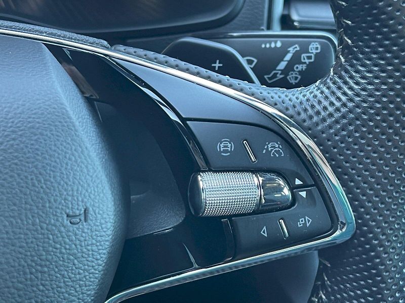 Škoda Karoq (2023) 1.5 TSI 110kW DSG Sportline Ex - fotka 11 z 35