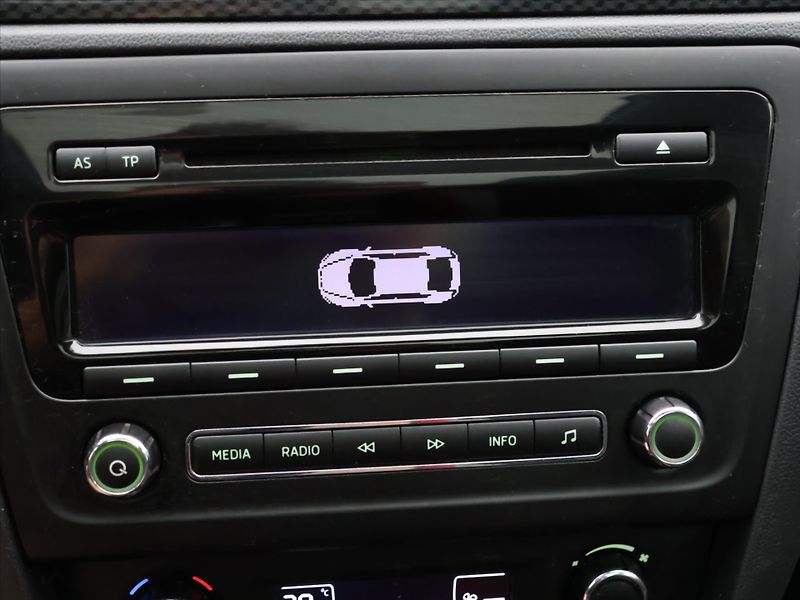 Škoda Rapid 1.2 TSI Monte Carlo Xenon 1Maj - fotka 18 z 28