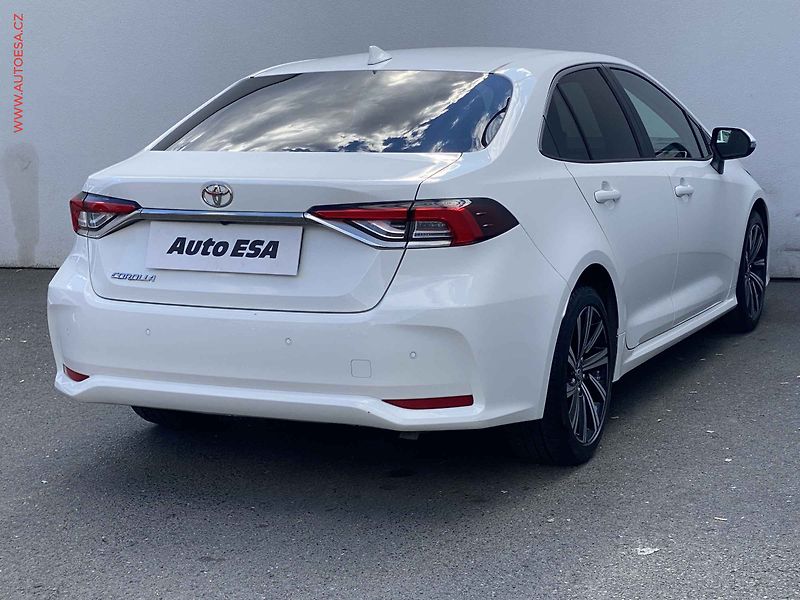 Toyota Corolla (2023) 1.5i, 1.maj,ČR, servis.kniha - fotka 4 z 20