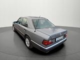 Mercedes-Benz Třídy E 124 300E 4Matic Automat - náhled 2
