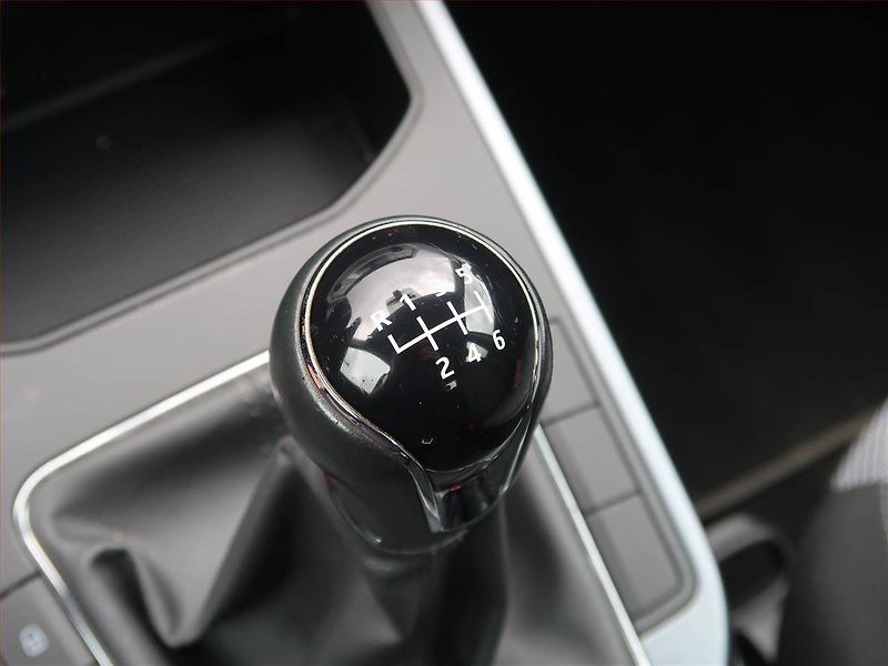 Seat Arona (2018) 1.6 TDI, Vyhř. sedaček - fotka 16 z 19