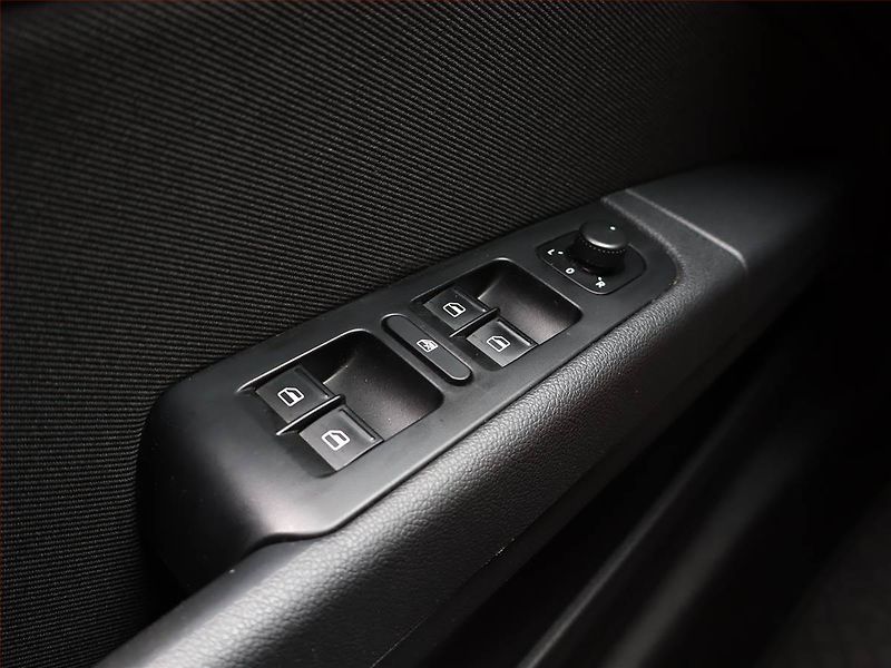 Škoda Superb (2013) Ambition 2.0 TDI, 4X4 - fotka 16 z 16