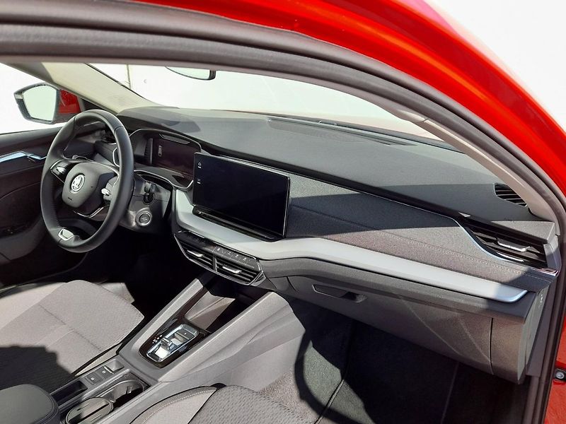 Škoda Octavia Combi M-HEV Style Plus Navi 1. - fotka 24 z 28