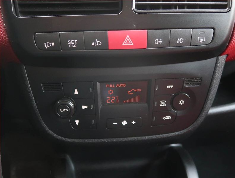 Fiat Dobló (2010) 1.3 MultiJet, 5Míst - fotka 17 z 21