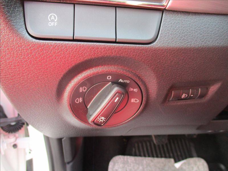 Škoda Fabia 1,0 TSI, klima,servis,DPH,CZ, - fotka 22 z 30