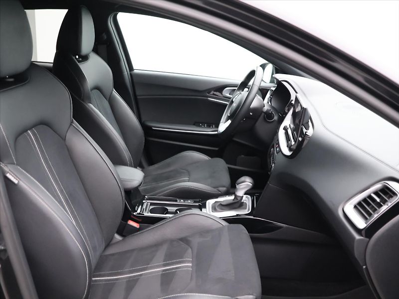 Kia XCeed 1,5 T-GDI 118kW Top CZ - fotka 12 z 32