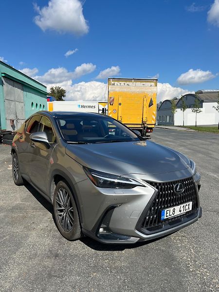 Lexus NX 450h plus (2024) 450H+ 2,5PHEV EXECUTIVE TOP 1A - fotka 2 z 7