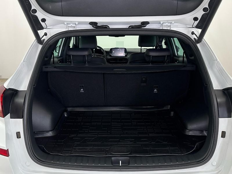 Hyundai Tucson N-Line 4x4 AT - fotka 10 z 32