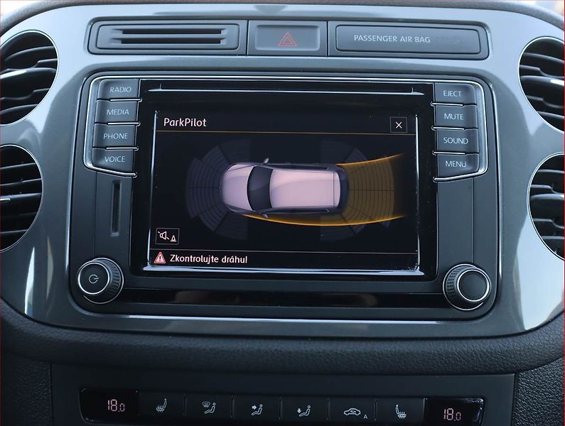 Volkswagen Tiguan (2015) 2.0 TDI, Serv.kniha, Navi - fotka 16 z 19