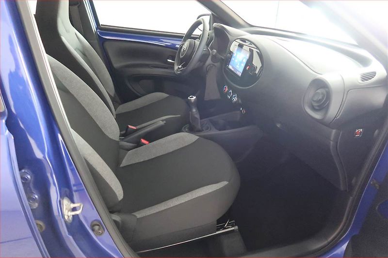 Toyota Aygo (2024) 1.0, ČR,1.maj, Serv.kniha - fotka 9 z 16