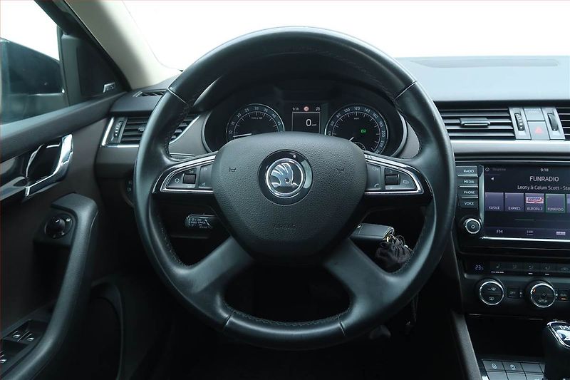 Škoda Octavia (2014) Laurin&Klement 2.0 TDI - fotka 19 z 26
