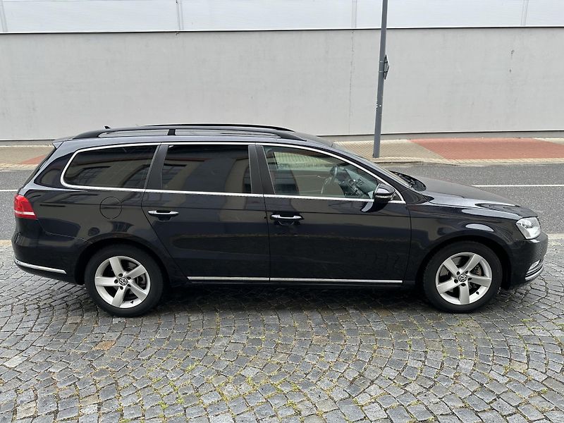 Volkswagen Passat - fotka 4 z 23