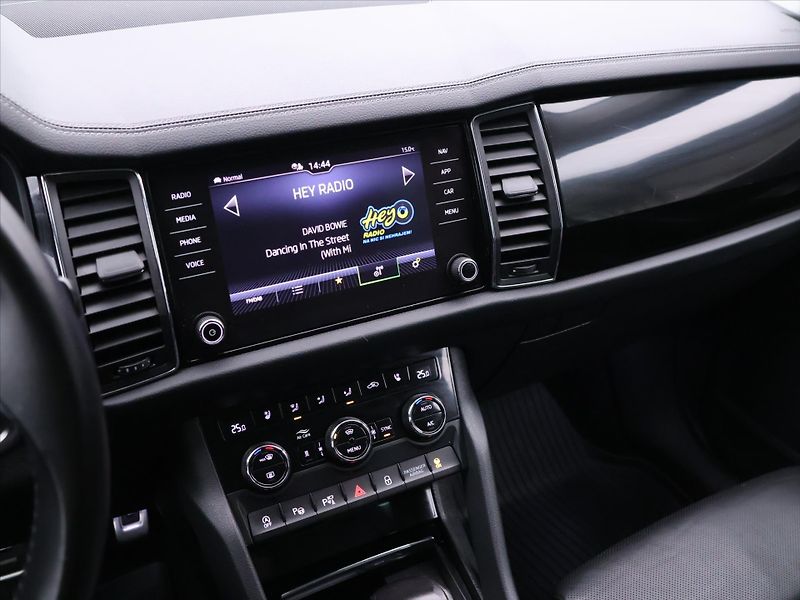 Škoda Kodiaq 2,0 TDI DSG 4x4 L&K DPH CZ 1Ma - fotka 25 z 39