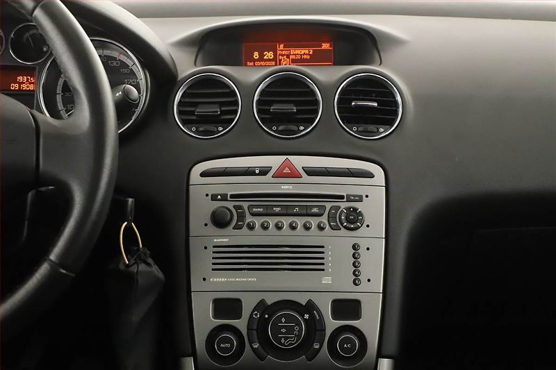 Peugeot 308 (2008) 1.4 VTi, Serv.kniha, po STK - fotka 12 z 14