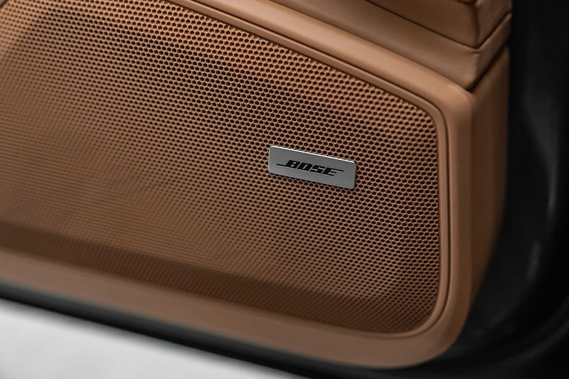 Porsche Panamera Turbo S E-hybrid, SportDesign, - fotka 14 z 25