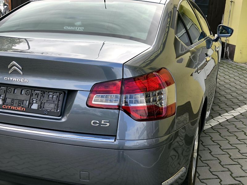 Citroën C5 2,0HDi 120kW SERV.KN,ROZVODY  - fotka 12 z 43