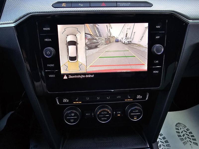 Volkswagen Arteon R-LINE 200kW KŮŽE NAVI KAMERA - fotka 15 z 49