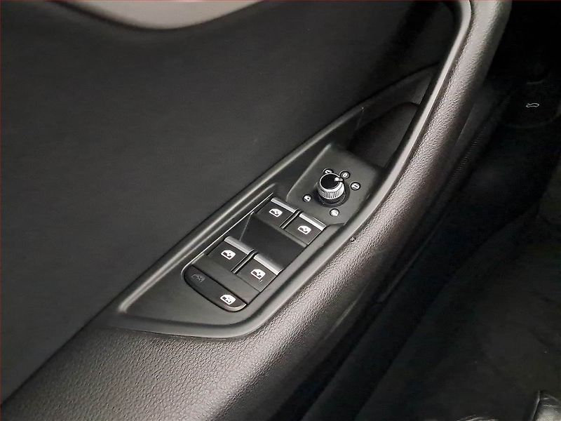 Audi A5 (2021) S-Line 35 TDI - fotka 19 z 28