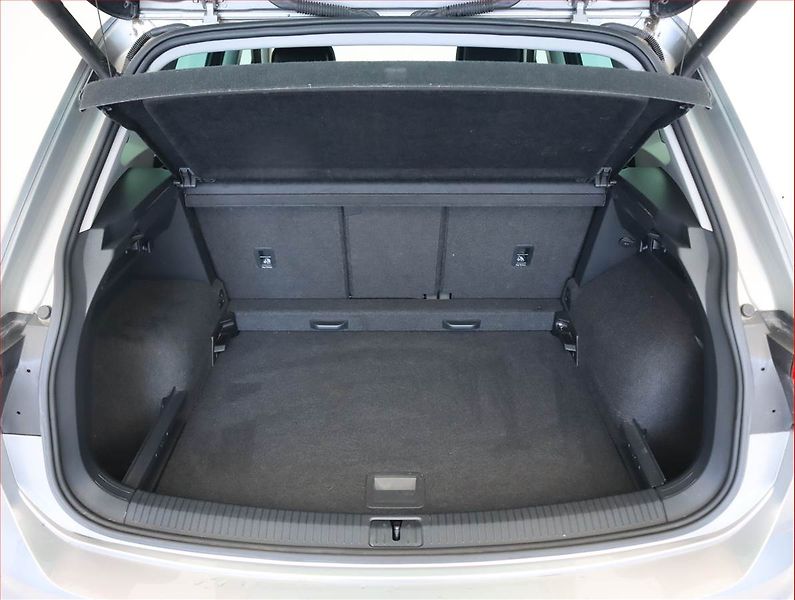 Volkswagen Tiguan (2018) Highline 2.0 TDI - fotka 14 z 23