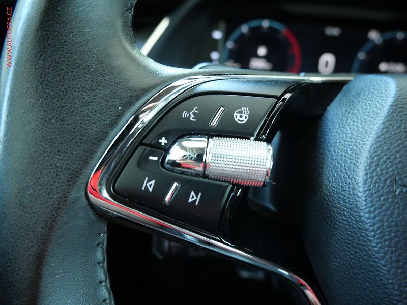 Škoda Octavia (2021) 2.0TDi, DSG, navi, LED - fotka 16 z 24
