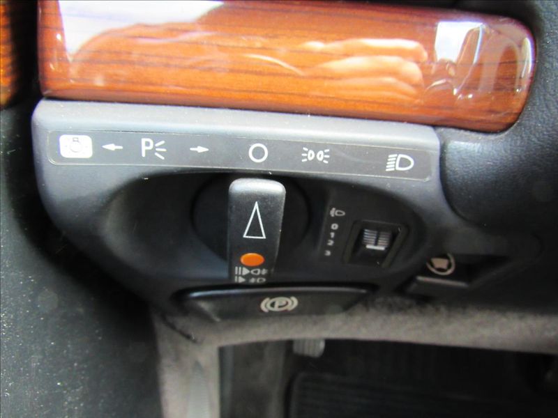 Mercedes-Benz Třídy S 3,2 W140 300 SE 170kW Mamut - fotka 20 z 26